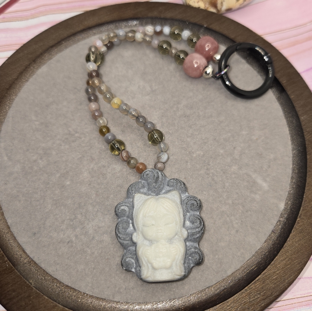 Taiji Fox Girl Carving - Picture 2 of 7